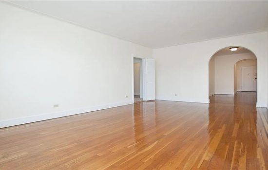 35-24 72 St